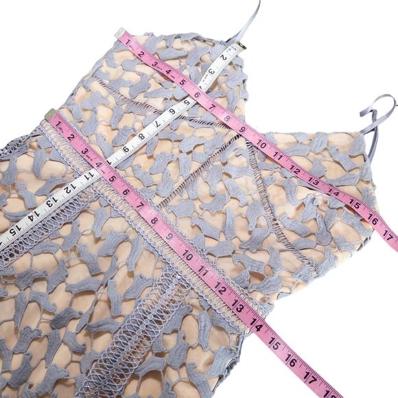 Elliatt Tingle Chemical Lace Sleeveless Midi Dress in Lilac Blue Nude Medium - Picture 13 of 15